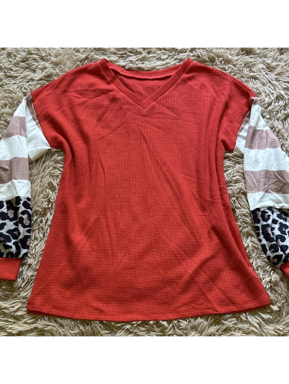 Women's Long Sleeve V-Neck Thermal Top with Colorblock Sleeves